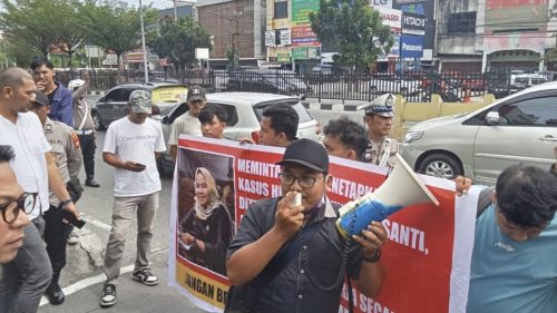 6890c203e9baa Pengakuan Mengejutkan, Peserta Demo Kejari Pekanbaru Diduga Dibayar Rp50 Ribu Per Kepala